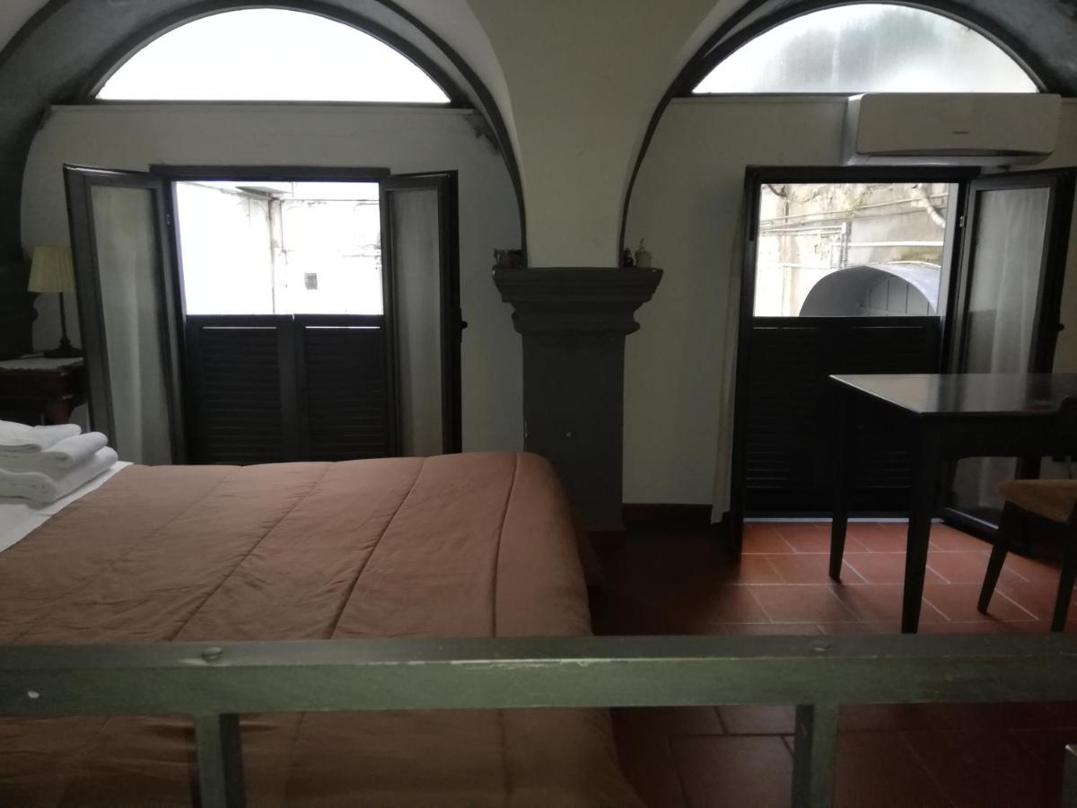 Napule Apartment เนเปิลส์ ภายนอก รูปภาพ