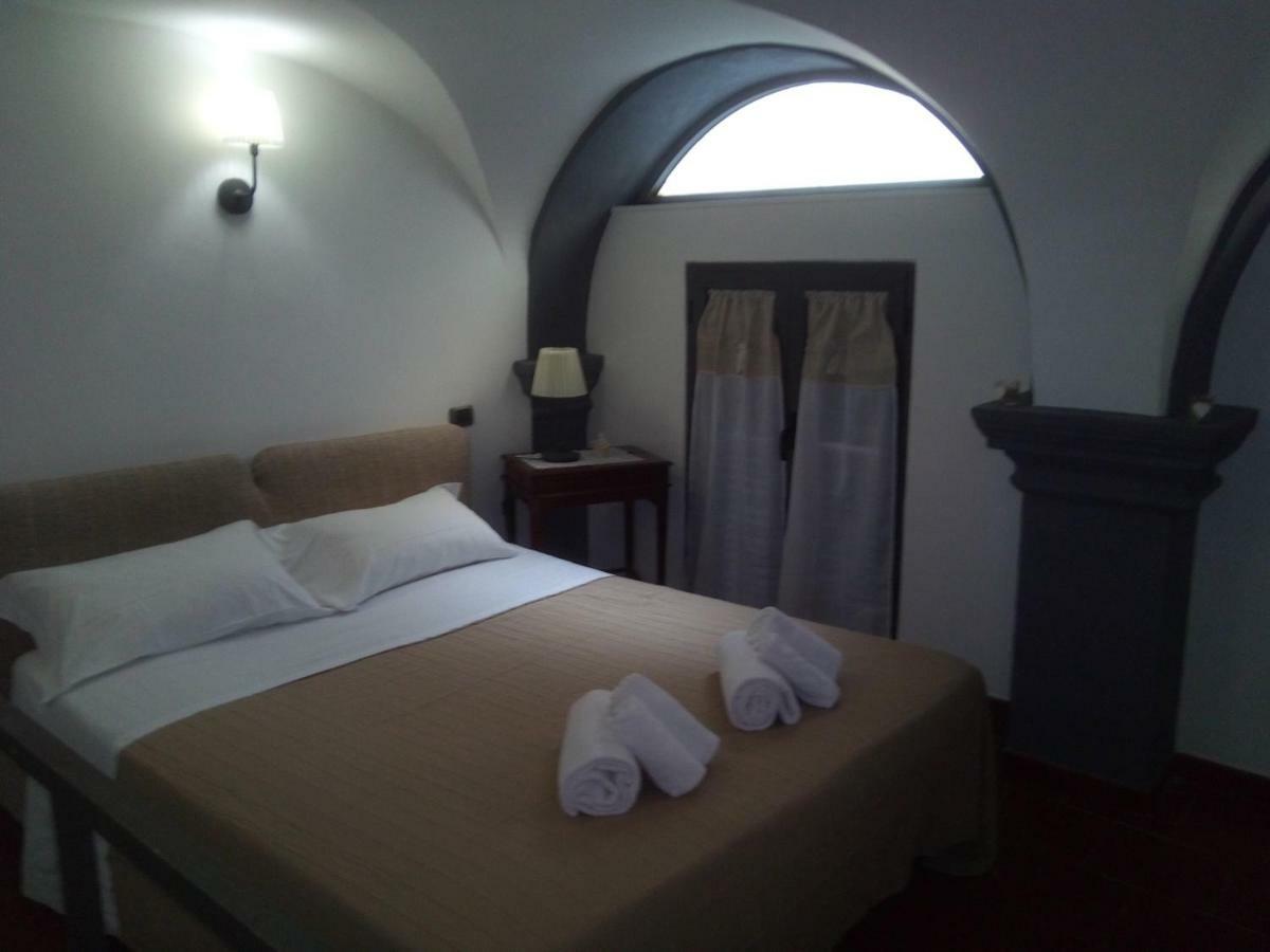 Napule Apartment เนเปิลส์ ภายนอก รูปภาพ